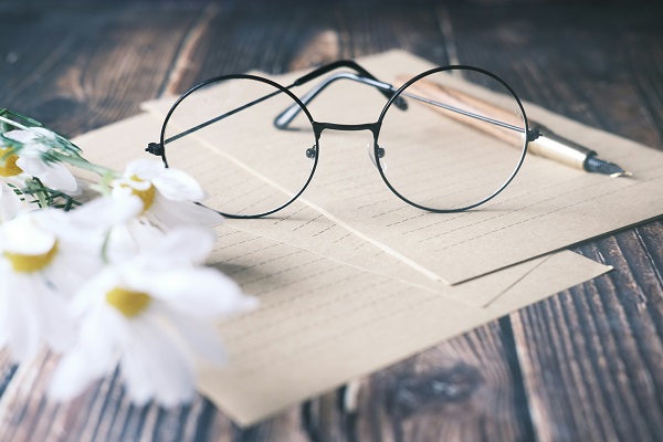 عینک طبی برای چه کسانی است